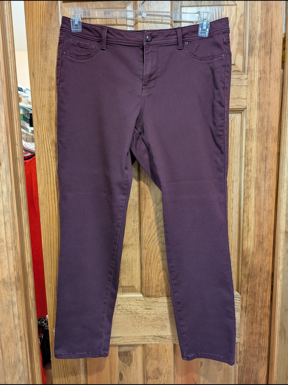 Roz & Ali Straight Leg Women's Jeans in Plum